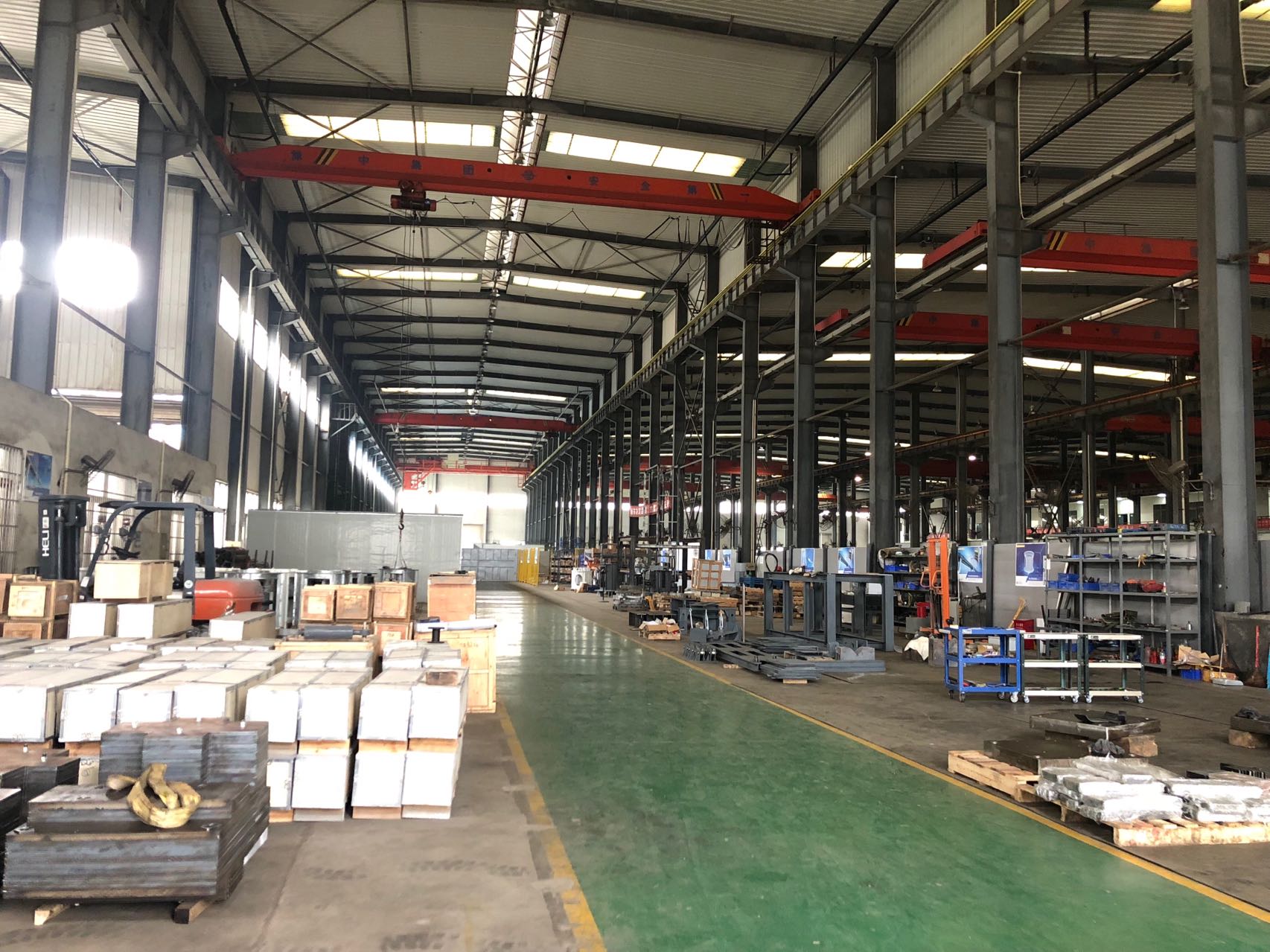 2018年1月，自建工廠投入使用，開始組建生產(chǎn)團(tuán)隊(duì)